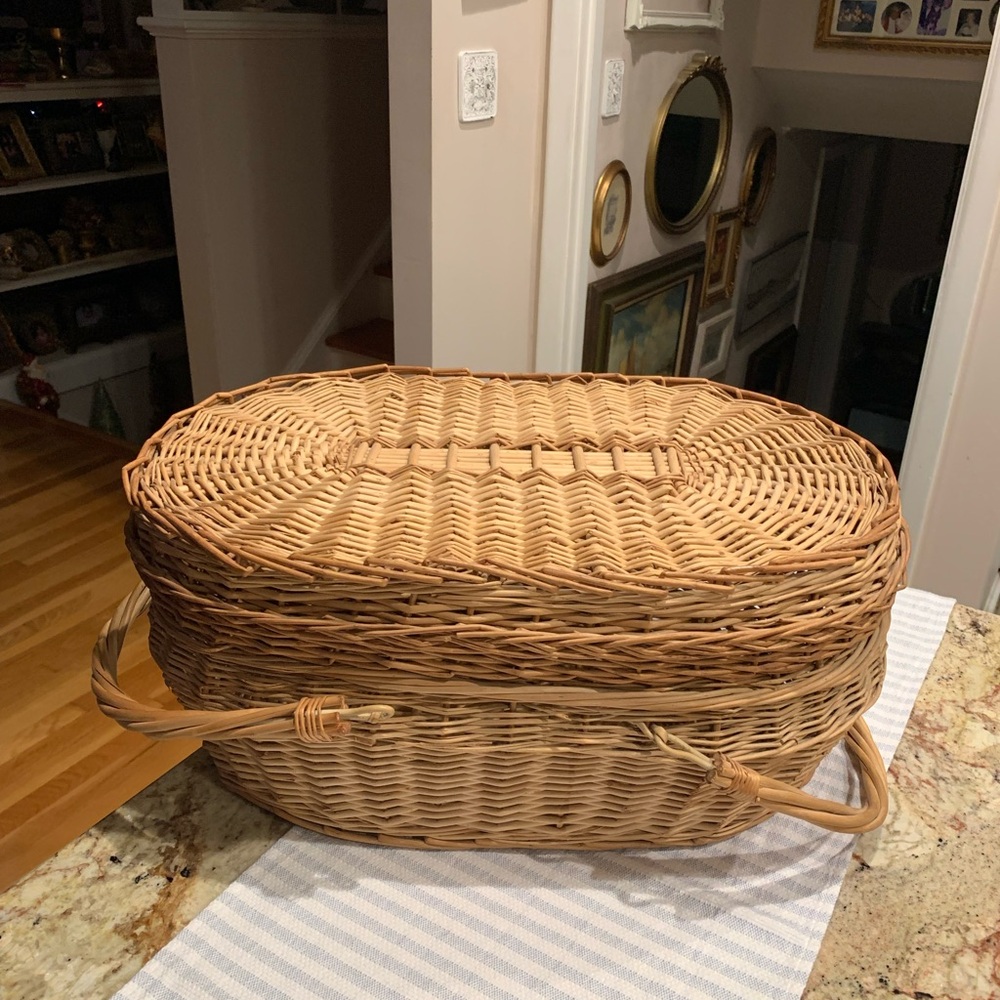 Vintage Large Oval Wicker Basket with Handles and Lid
